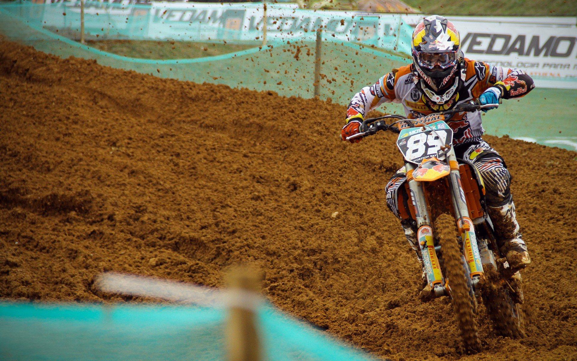 岁月淬炼锋芒 三位老将亚洲杯赛场续写传奇篇章