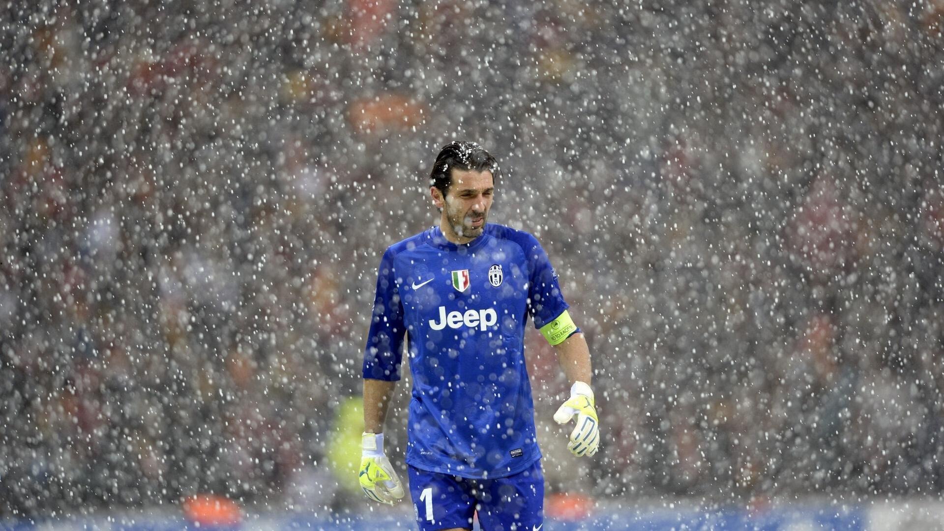 欧战烽烟再起!加拉塔萨雷重提伊斯坦布尔旧事,利物浦远征遭遇心理战